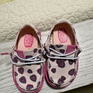 Hey Dude Kids Pink Heart-Print Slip Ons